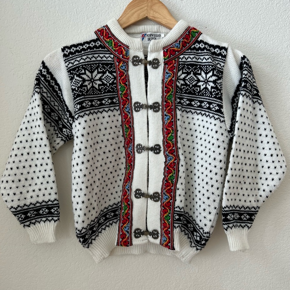 Baltic style sweater